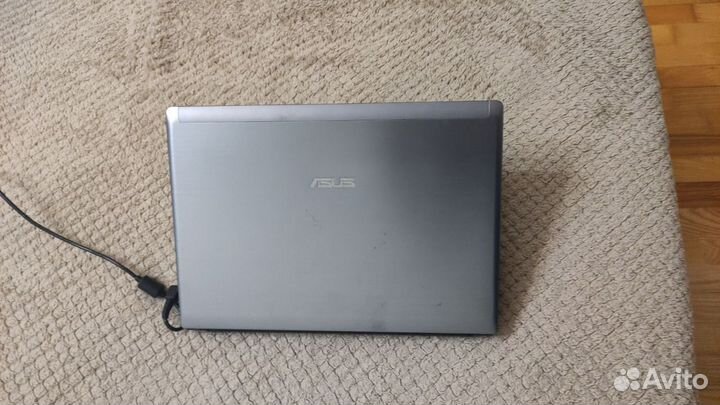 Ноутбук asus