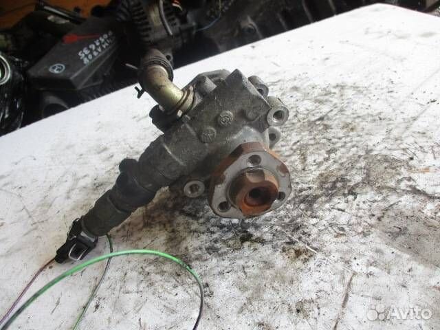 Насос гидроусилителя руля Volkswagen Golf 3 1999