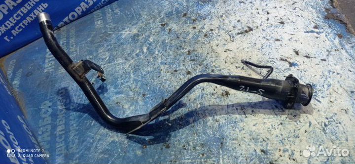 Заливная горловина бензобака Subaru Forester S12