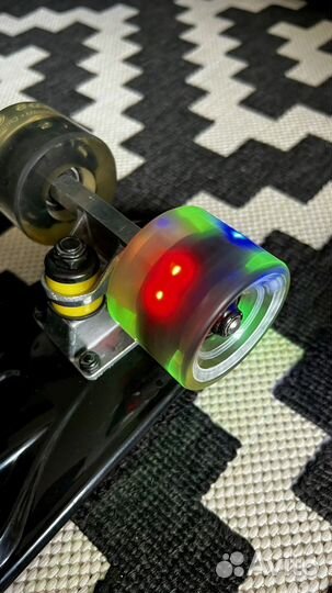 Пенни борд со светящимися колесами