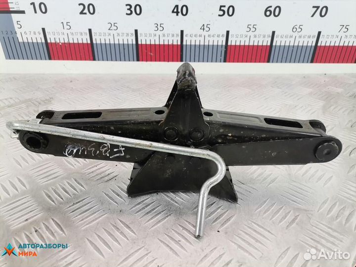 Домкрат Renault Captur 2014