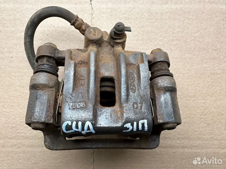 Суппорт задний правый Kia Ceed ED