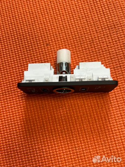 Разъем AUX/USB Land Rover Range Rover Sport L494