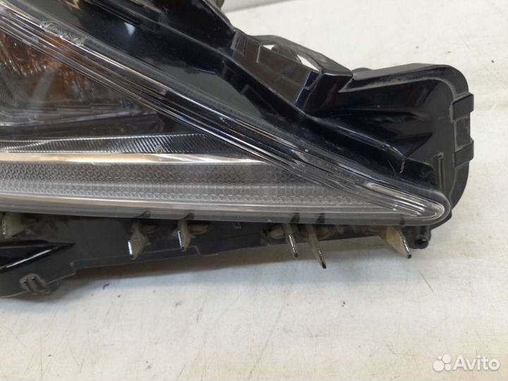 Фара правая Toyota Camry 70 2017-2021