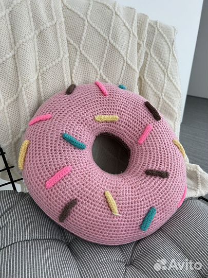 Декоративная подушка Пончик в детскую и подросткам