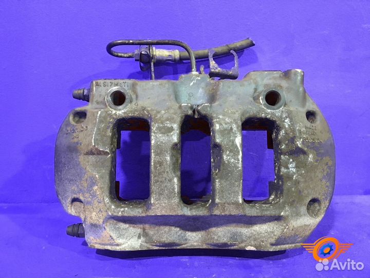 Суппорт задний правый Volkswagen Touareg 2 (Nf)