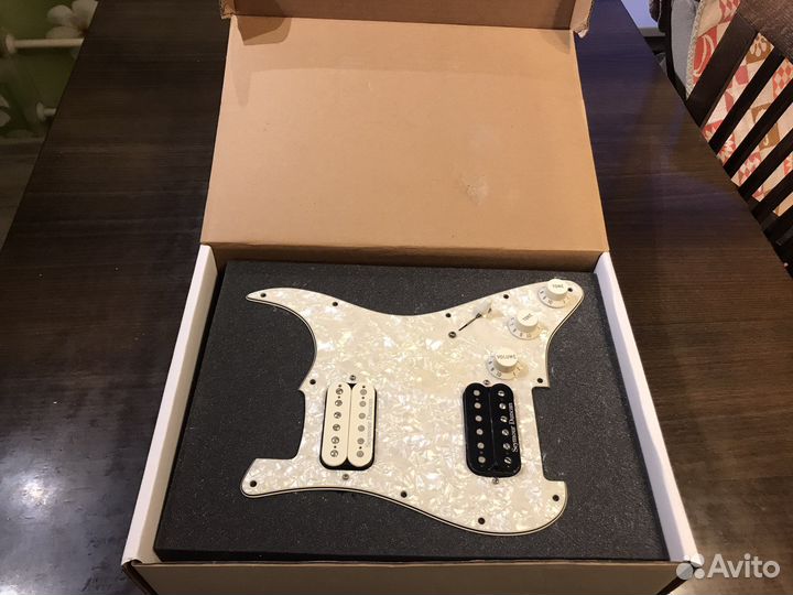 Fender stratocaster pickguard Set H/H