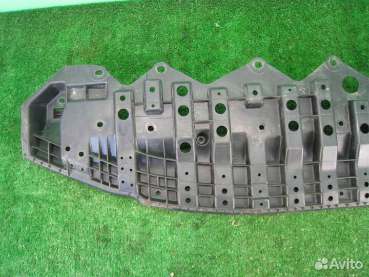 Защита под бампер Toyota Yaris P13 2015