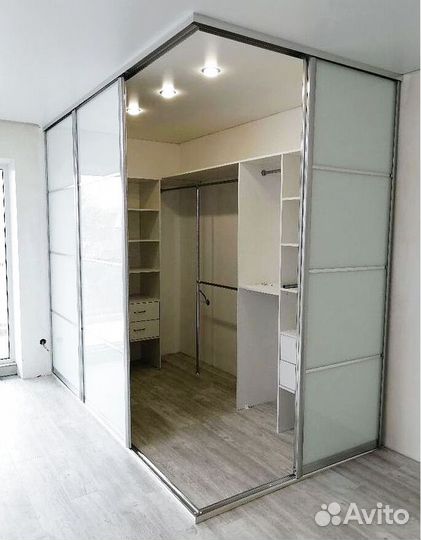 Библиотека на заказ в Санкт-Петербурге