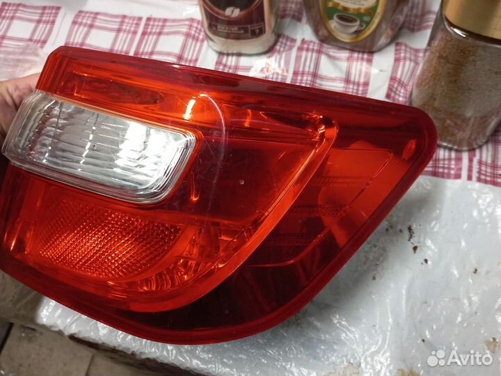 Фонарь задний правый внешний Toyota Camry V50