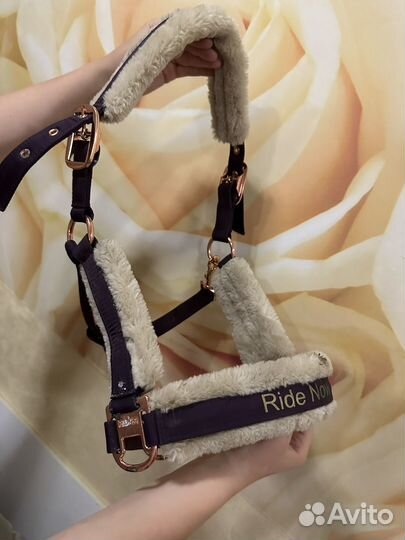 Недоуздок для лошади