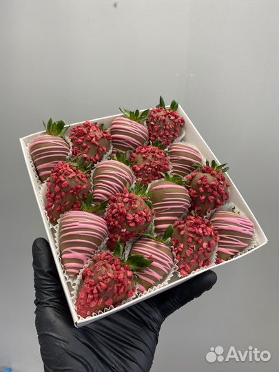 Клубника в шоколаде/ букеты/ наборы/ шляпные боксы