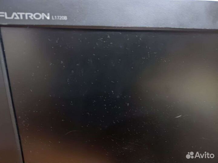 Монитор LG flatron L1720B