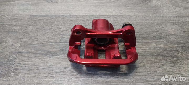 Задний левый суппорт Шевроле Лечетти