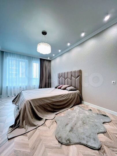 2-к. квартира, 65 м², 2/10 эт.