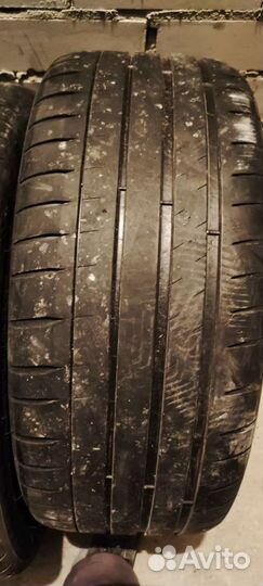 Michelin Pilot Sport 4 S 225/40 R19 и 255/35 R19 93Y