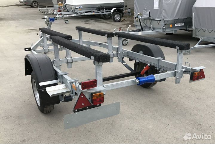 Прицеп для транспортировки катера и яхты