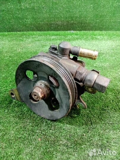 Насос гидроусилителя руля Toyota Alphard MNH10