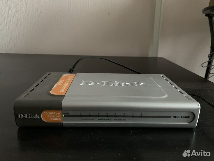 Роутер DLink 1008D