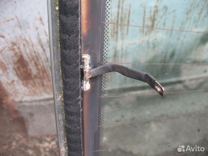 Заднее стекло седан Ford Focus 2