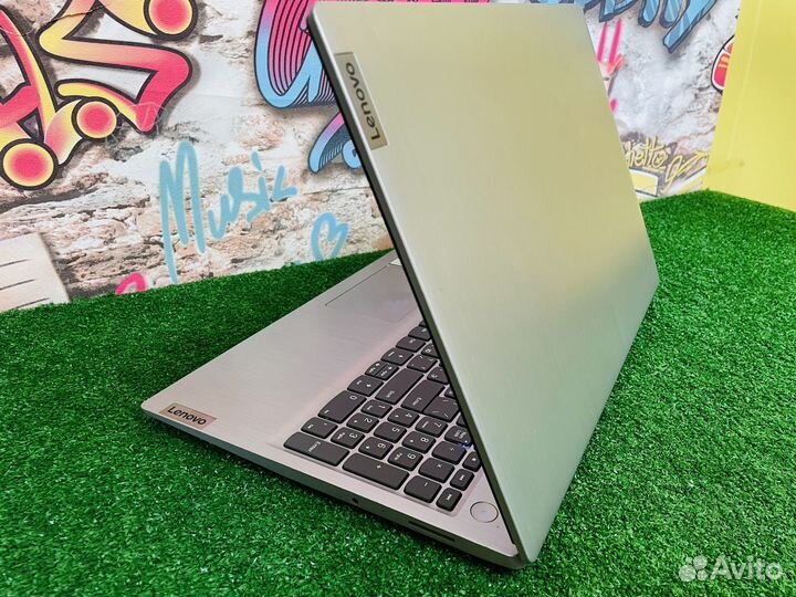 Ноутбук Lenovo IdeaPad 3 15IIL05