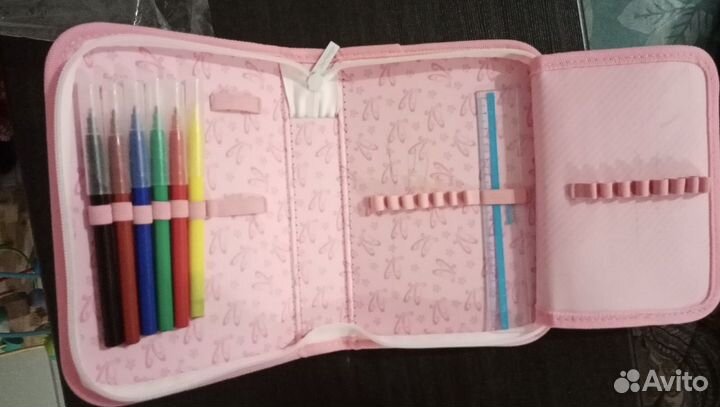 Пенал школьный новый