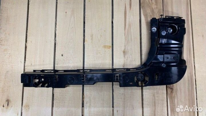 Кронштейн бампера центральный задний правый Bmw X3