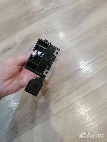 Подрулевая колодка переключения поворотников и фар