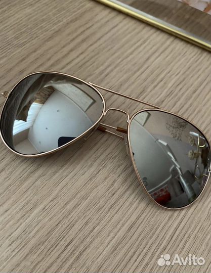 Солнцезащитные очки