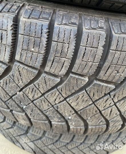 Pirelli Ice Zero 225/65 R17 106T