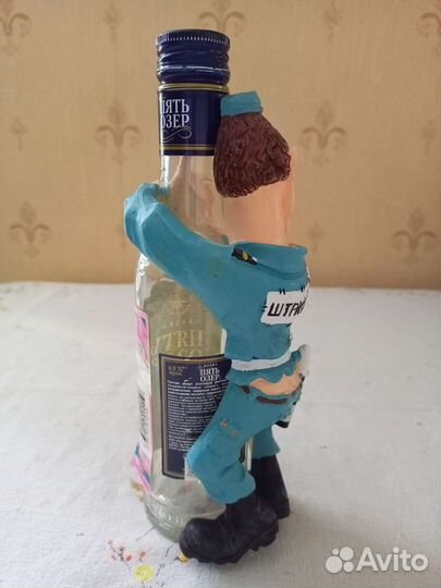 Статуэтка на бутылку
