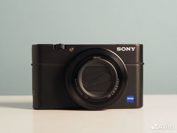 Sony RX-100 Mark III