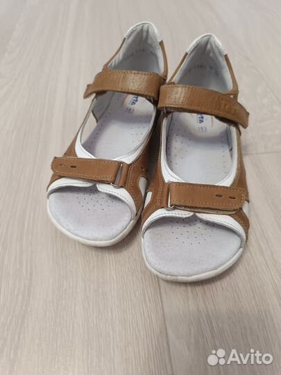 Сандалии Totta