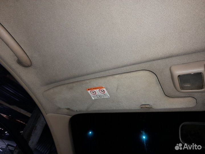 Козырек солнцезащитный левый Toyota Ipsum SXM15