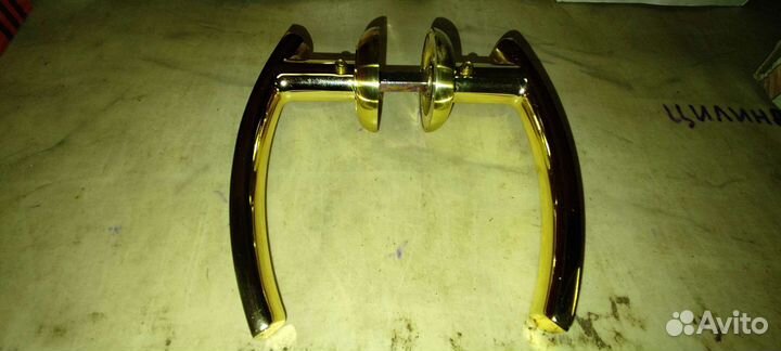 Дверные ручки Julie латунь, бронза