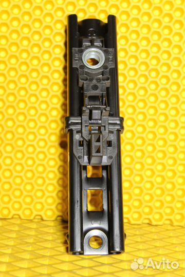 Регулятор высоты ремня безопасности Volkswagen Pol