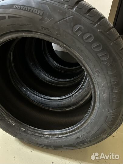 Goodyear UltraGrip Performance 215/65 R17 99V