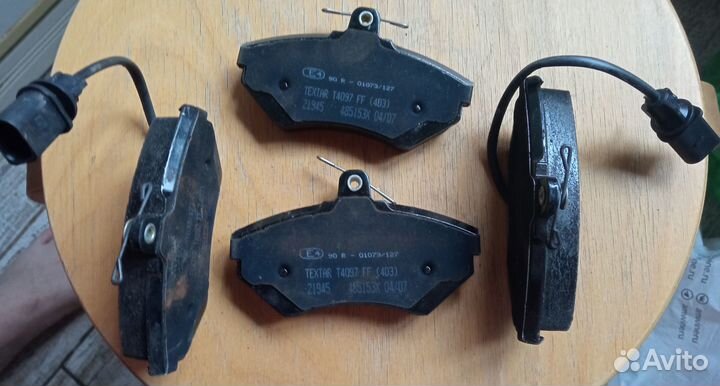 Колодки передние тормозные Audi A4