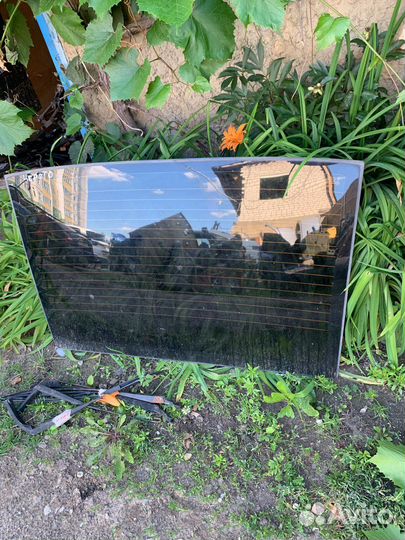 Заднее стекло kia cerato 2