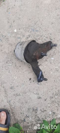 Подушка двигателя 1MZ-FE Toyota Camry MCV30