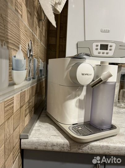 Кофемашина delonghi