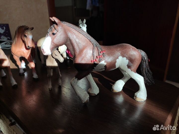 Фигурки лошадей schleich и collecta