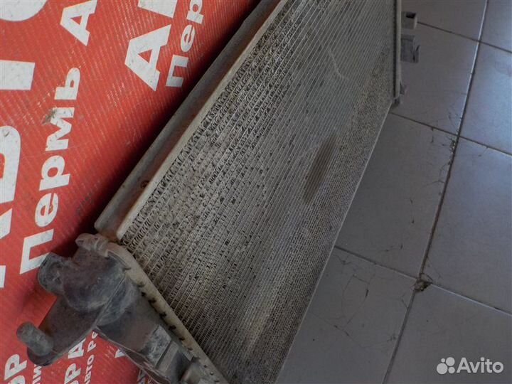 Радиатор охлаждения Renault Duster K4MA606 2012