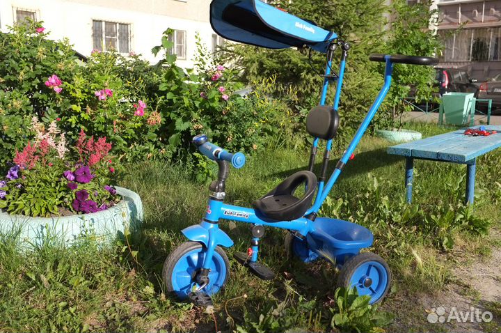 Трехколесный велосипед с родительской ручкой