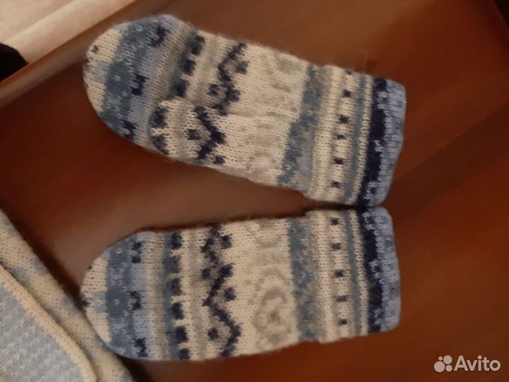 Комплект шапка,шарф и варежки женские Исландия