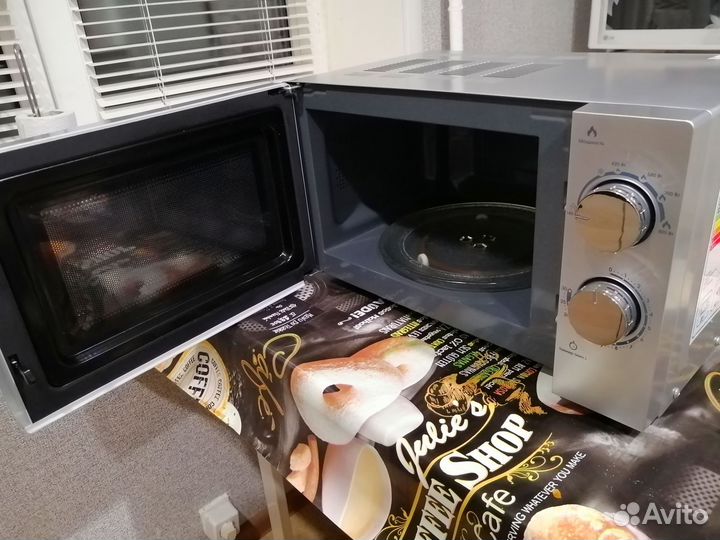 Продам микроволновую печь