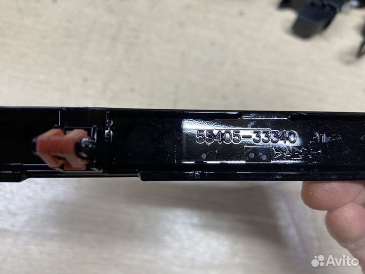 Накладка торпеды центральная Toyota Camry 70