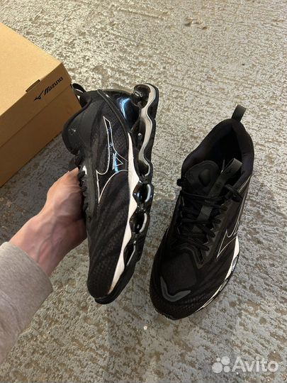 Mizuno Wave Prophecy 11