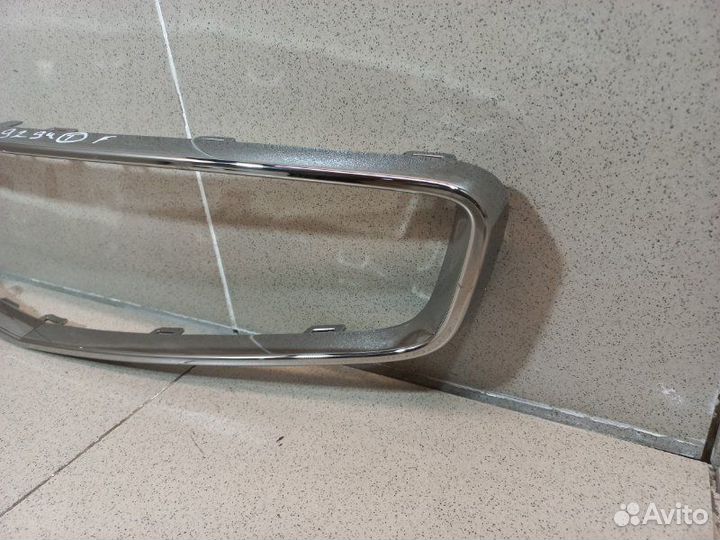 Накладка решетки радиатора Geely Atlas Pro