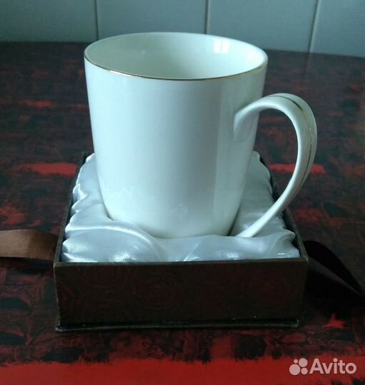 Кружка белая в золоте